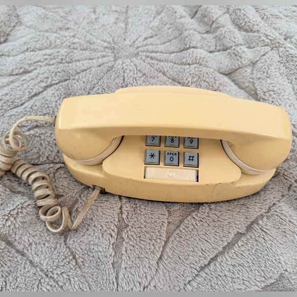Western Electric Other - Vintage 1980s AT&T, princess touchtone phone - beige cream color collector piece